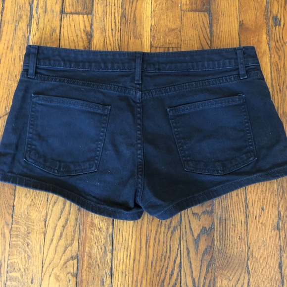 Shorts - Picture 3 of 4